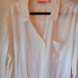 Women's 1x white button down blouse.